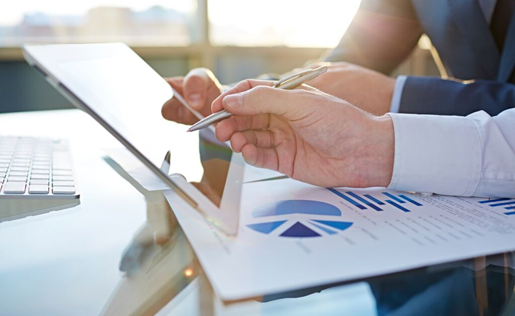 dekkingsgraad-sspf-handen-tablet 750 x 460